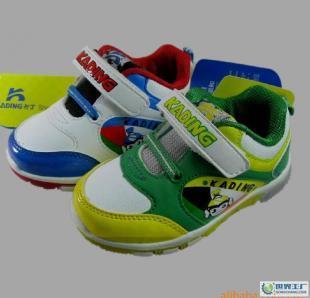 2011年经典款 正品卡丁女童春款户外运动鞋（22-26码）二手转让