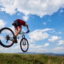 峰顶驰骋 极限赛事策划与山地生活美学